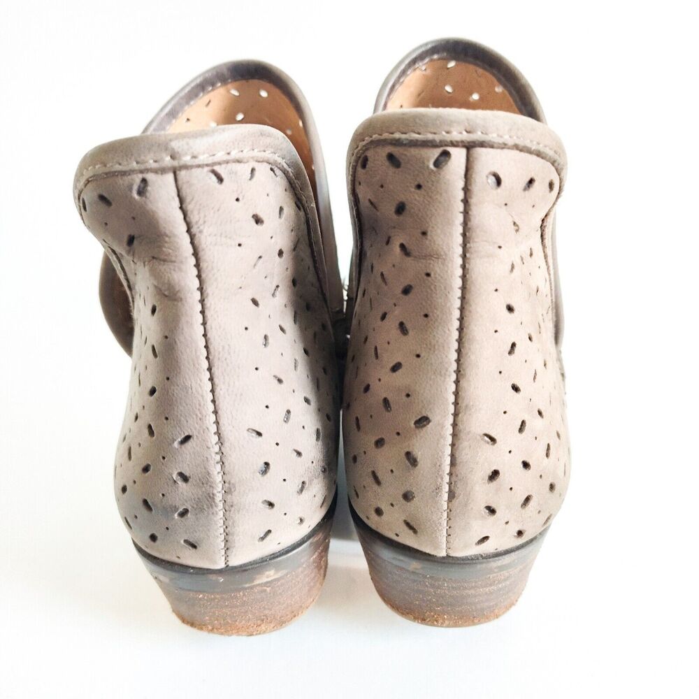 Lucky Brand Boho Greige Perforated Block Heel Ankle Boots Women's Size 9 / 39 - Picture 6 of 8